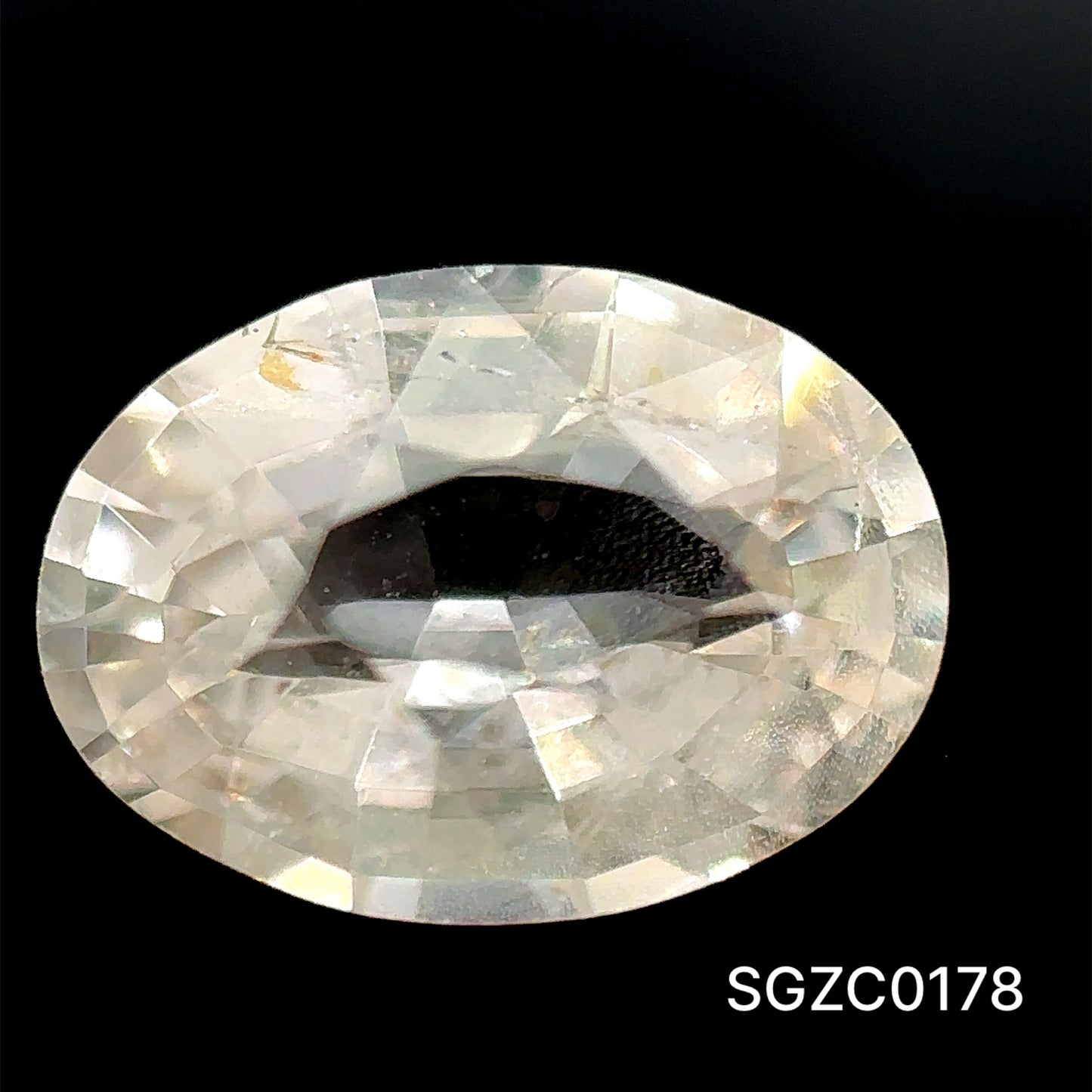 ZAFIRO CORTE OVAL 1.105CT