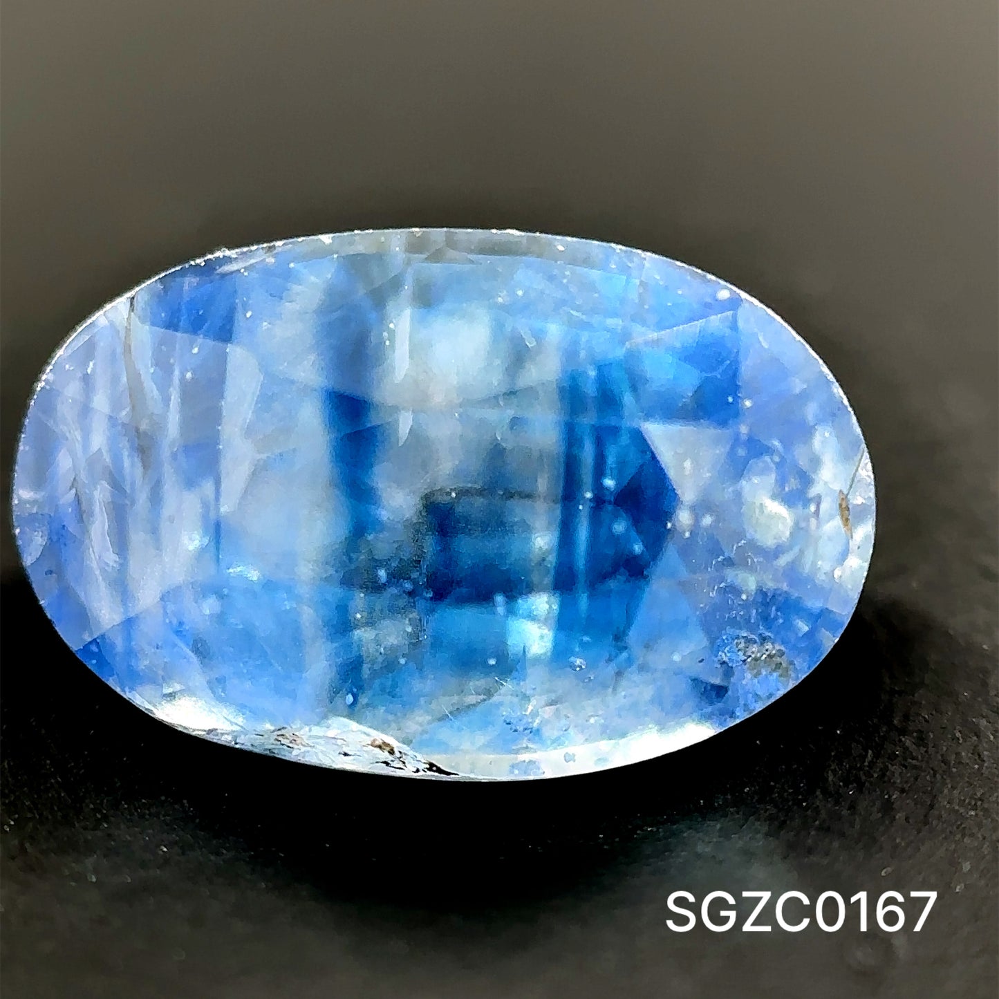 ZAFIRO CORTE OVAL 1.77CT