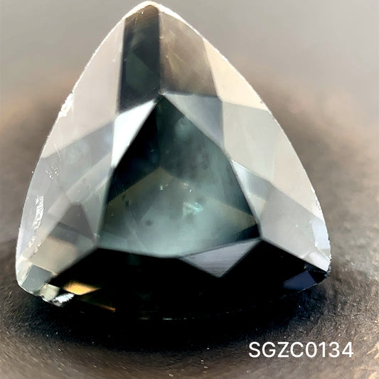 ZAFIRO CORTE TRILLON 1.56 CTS