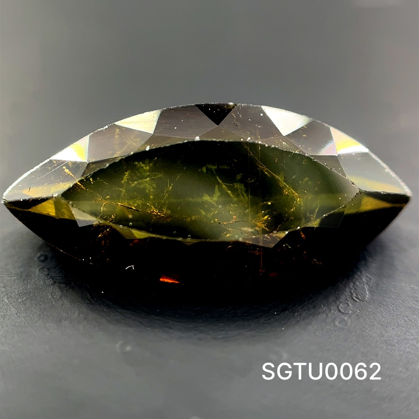 TURMALINA CORTE MARQUISSE 2.965CT