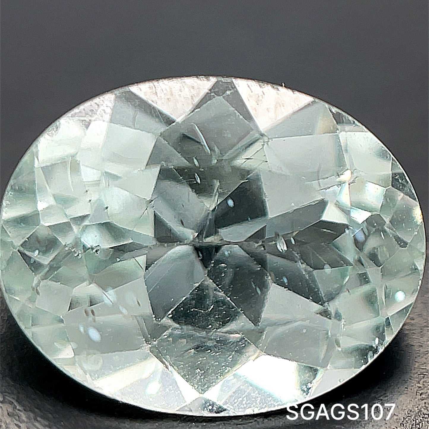 AGUAMARINA CORTE OVAL 2.945CT