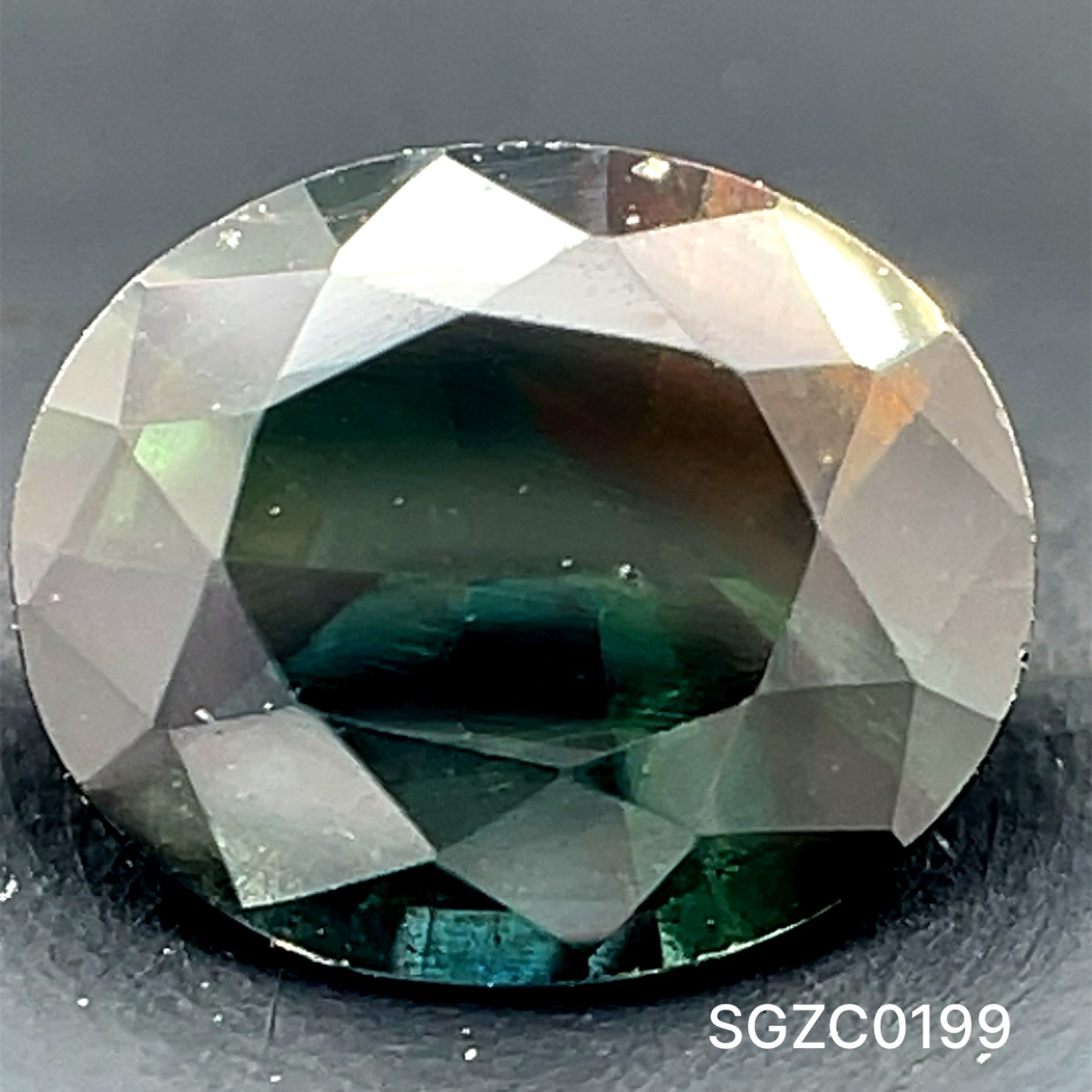 ZAFIRO CORTE OVAL 1.555CT