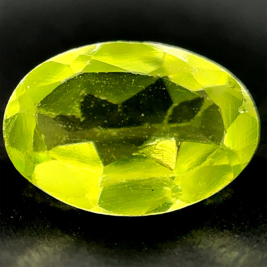 PERIDOTO NATURAL OVAL 6x4 MM