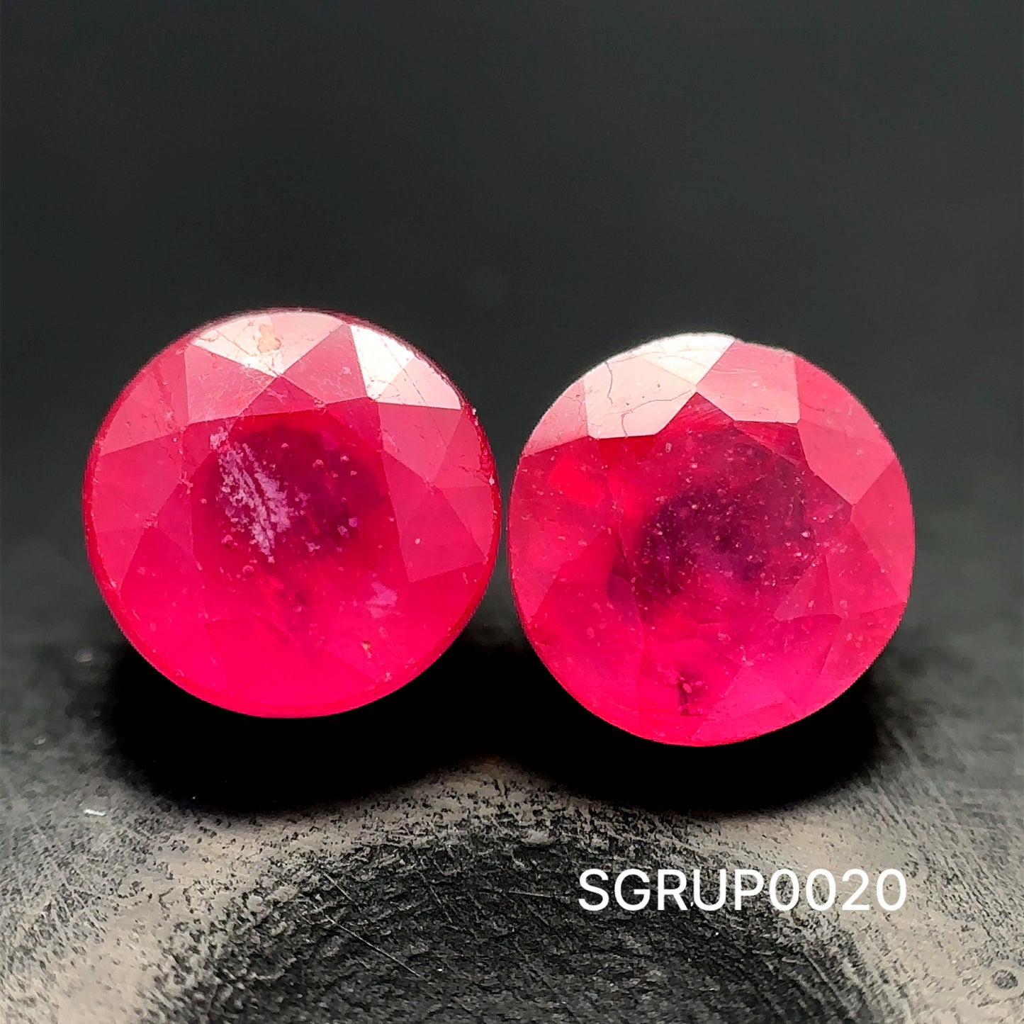 PAR DE RUBI CORTE REDONDO 1.58 CT