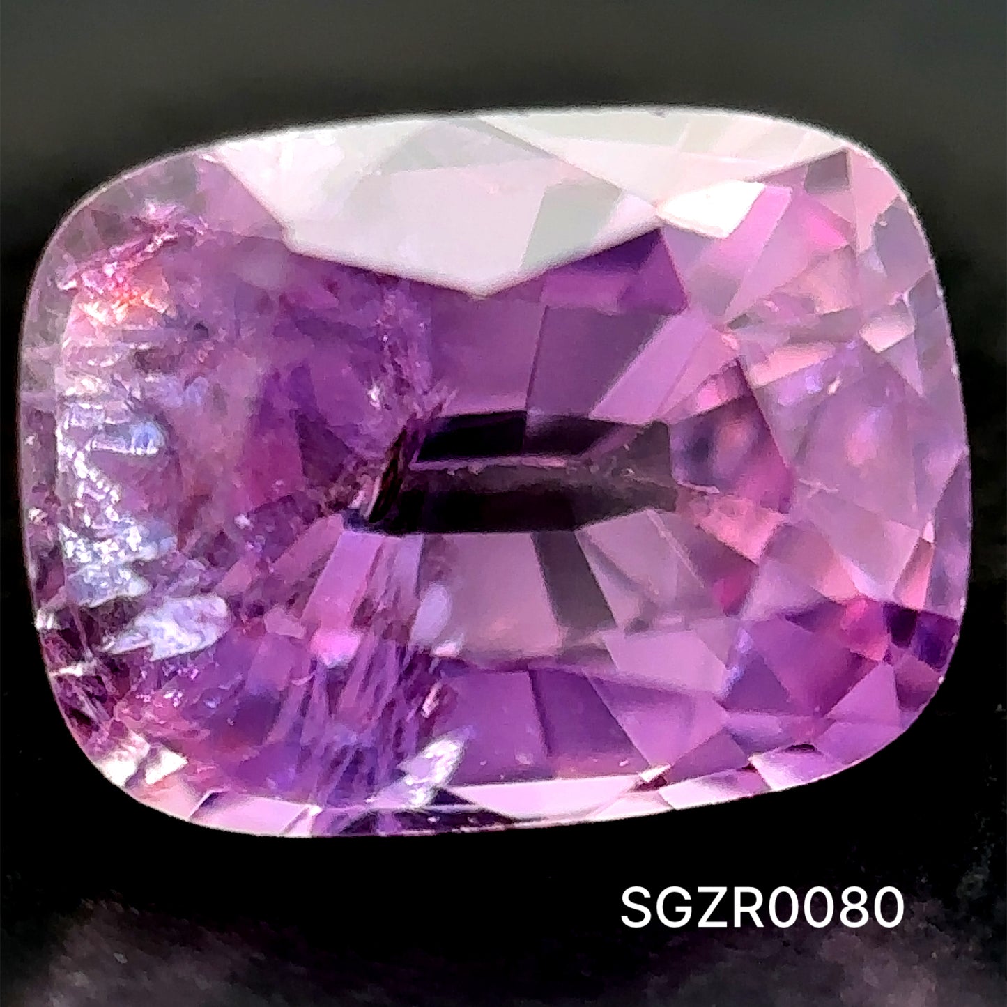 ZAFIRO CORTE CUSHION 0.745CT