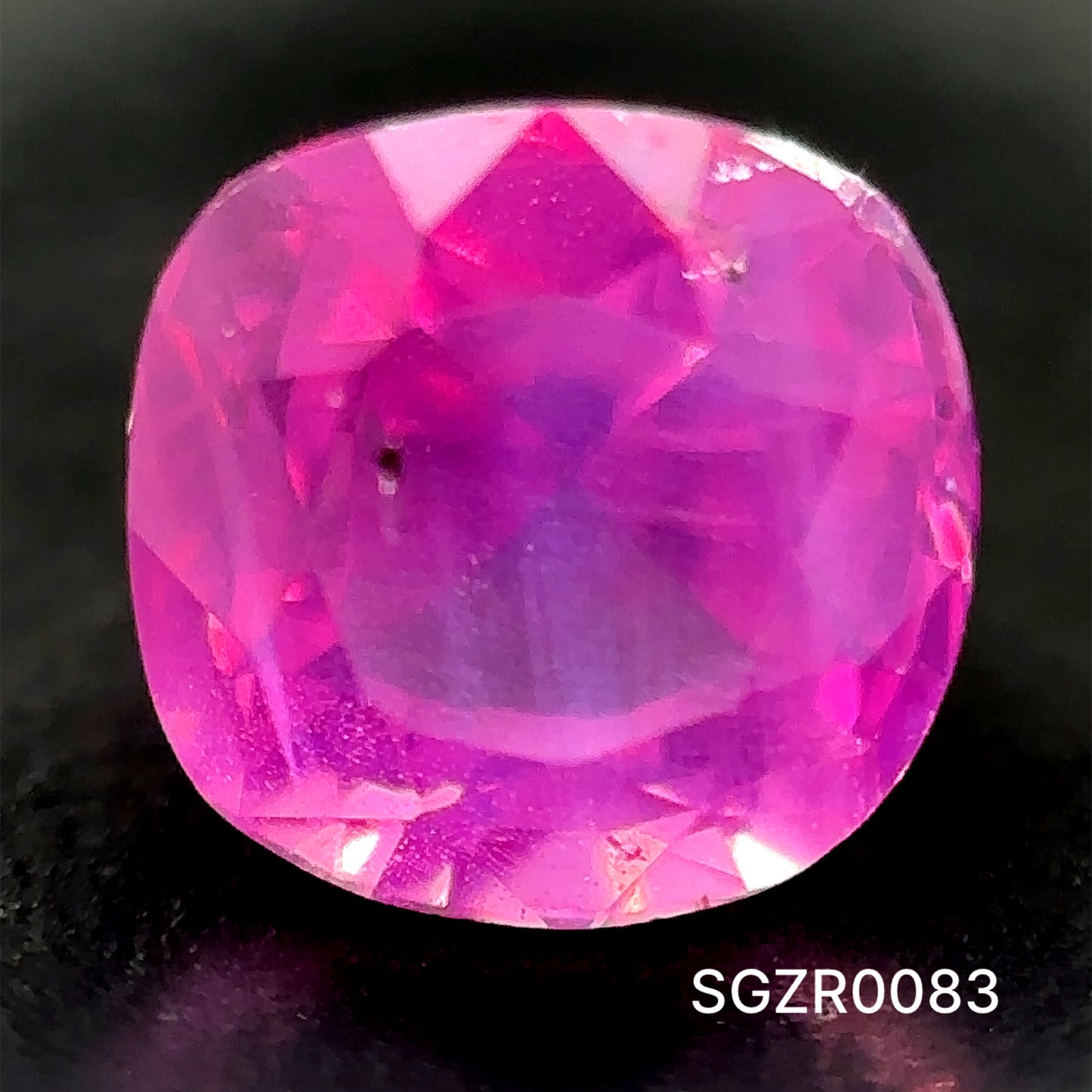 ZAFIRO CORTE CUSHION 0.62CT