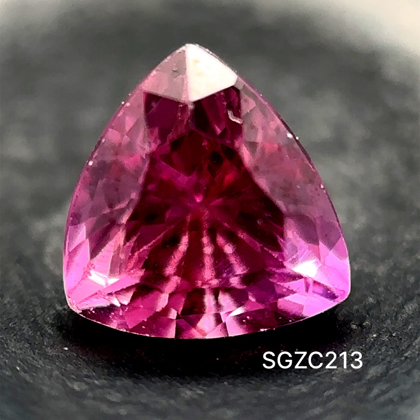 ZAFIRO CORTE TRILLON 0.325 CT