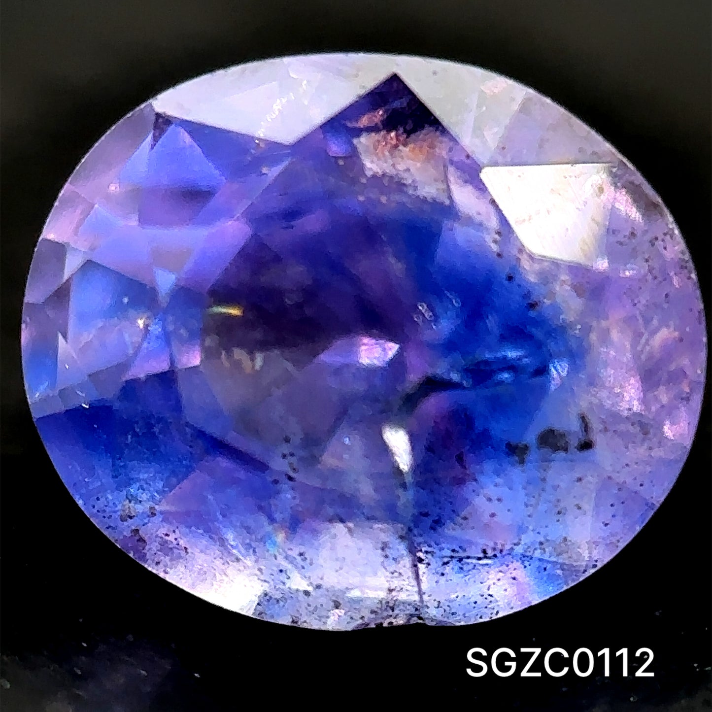 ZAFIRO CORTE OVAL 0.945 CTS