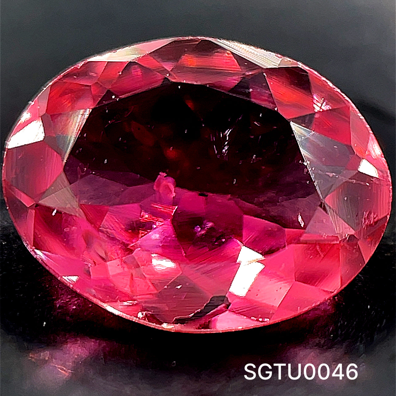 TURMALINA CORTE OVAL 0.85 CT