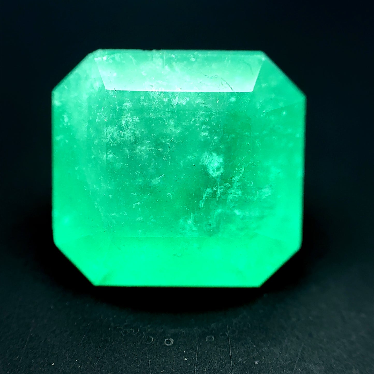 ESMERALDA GIA 8.09 CTS