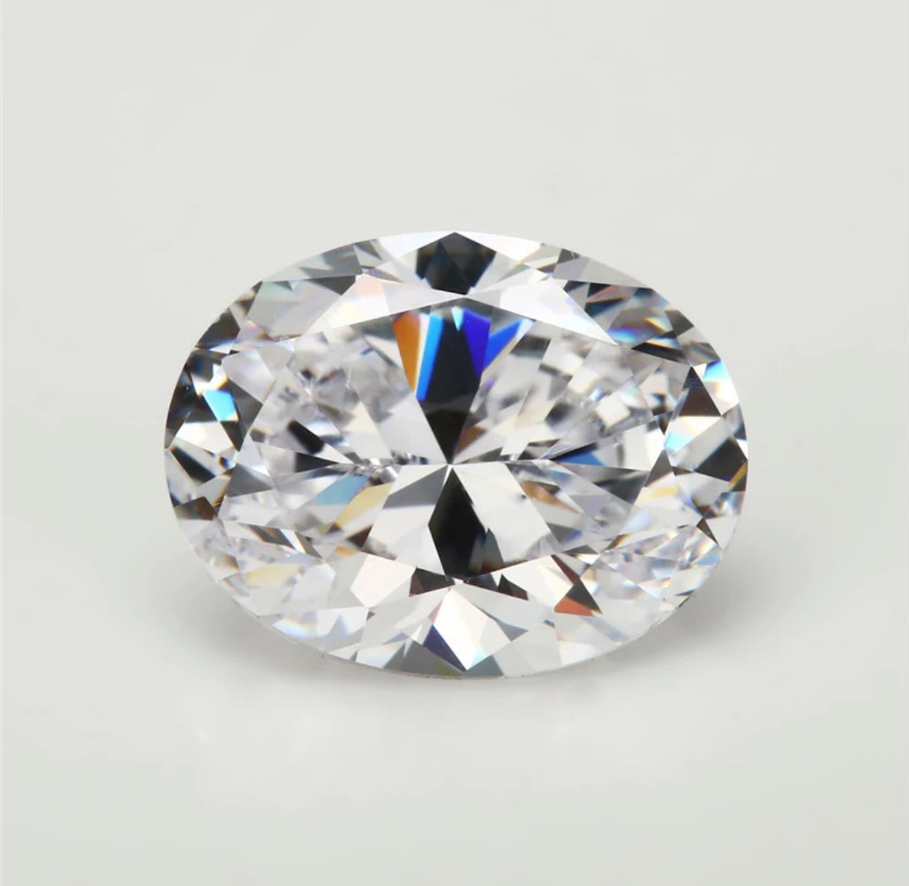 MOISSANITA CORTE OVAL 0.50 CT