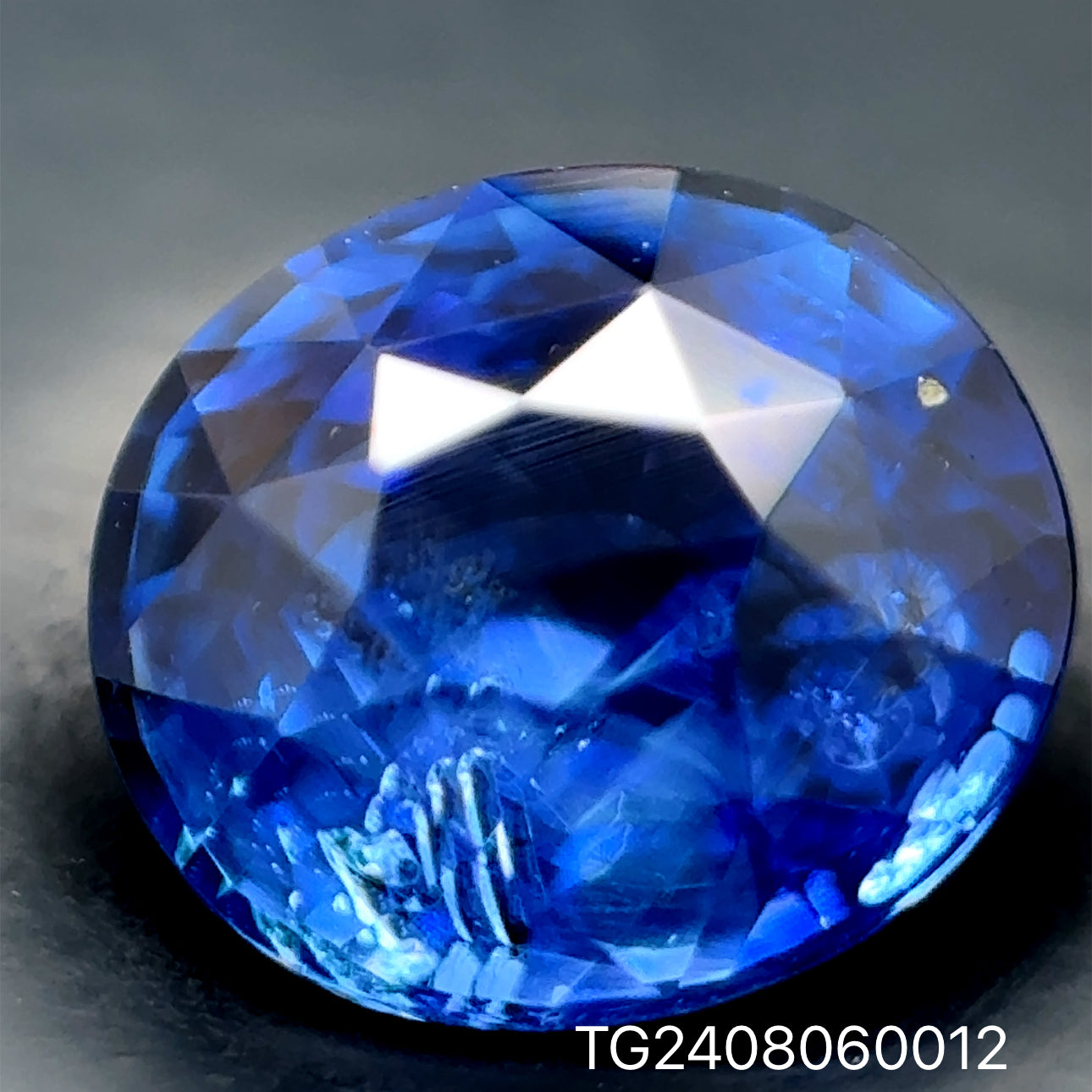 ZAFIRO  CERTIFICADO IGA 1.90 CT