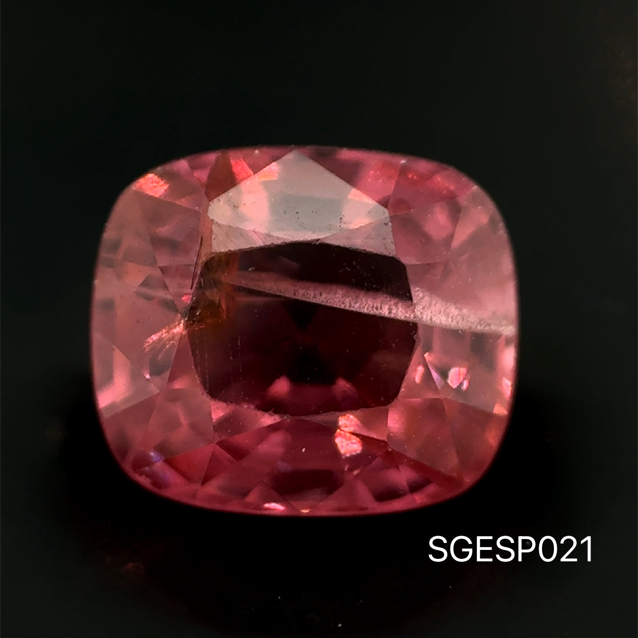 ESPINELA CORTE CUSHION 1.730 CT