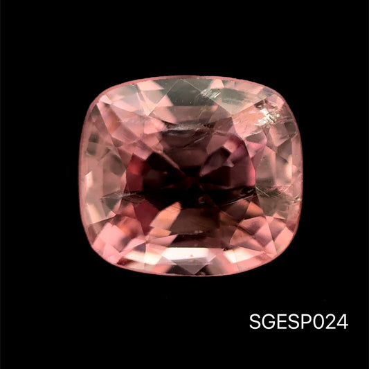 ESPINELA CORTE CUSHION 1.815 CT