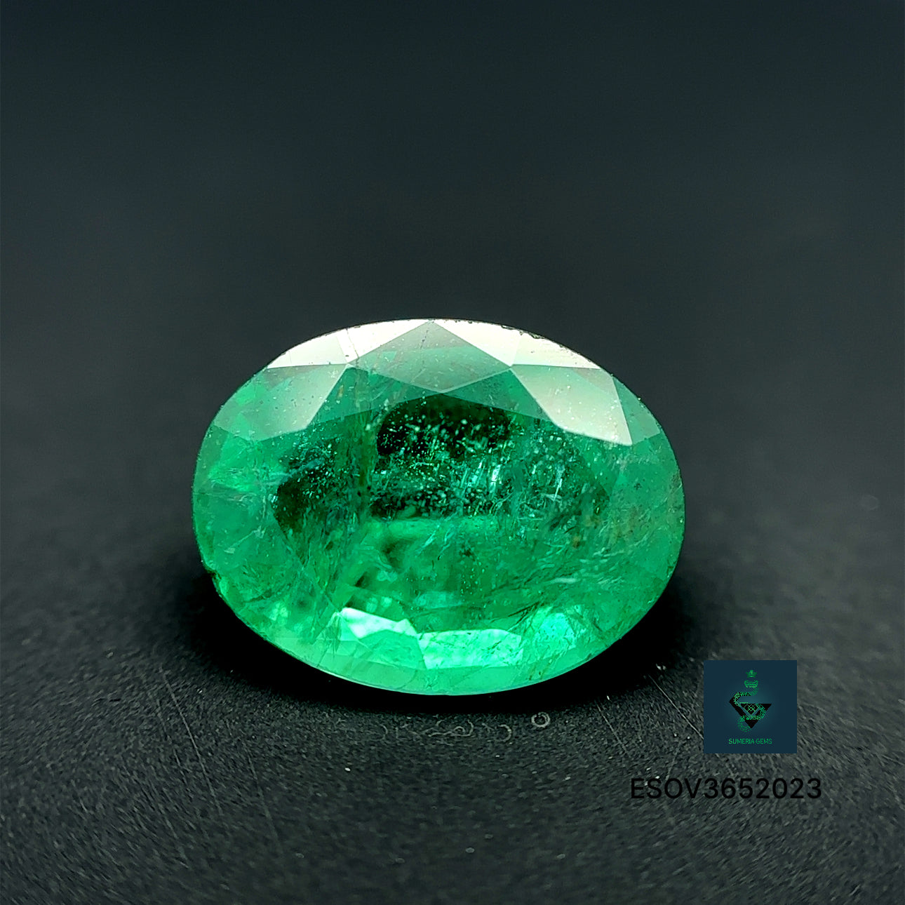 ESMERALDA GIA CORTE OVAL 3.65 CTS